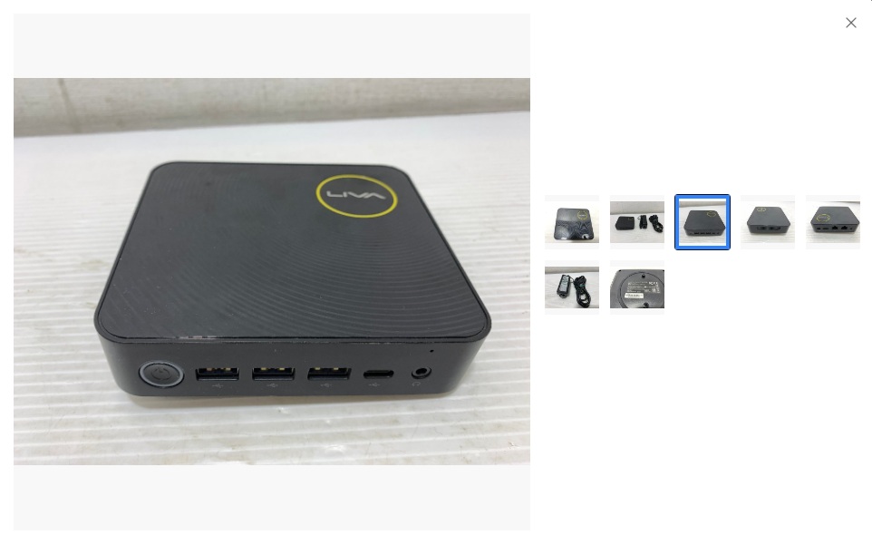 ECS LIVA Zの前面：電源ボタン、USB Type-A端子3つ、Type-C端子、音声端子