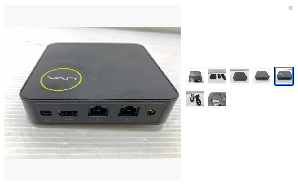 ECS LIVA Zの背面：Mini DisplayPort、HDMI、有線LAN端子2つ、電源端子